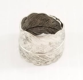 Amazing Leaf Shaped One Size Silver Plated Ring