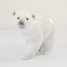 Amazing Lladro Polar Bear Figurine