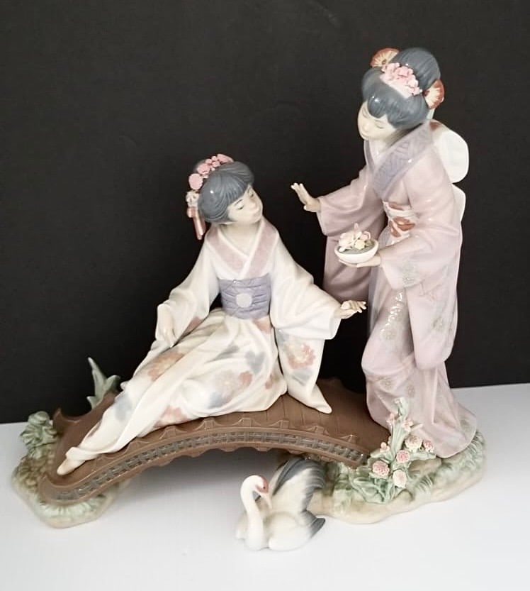Amazing Lladro "Springtime in Japan" Porcelain Figurine
