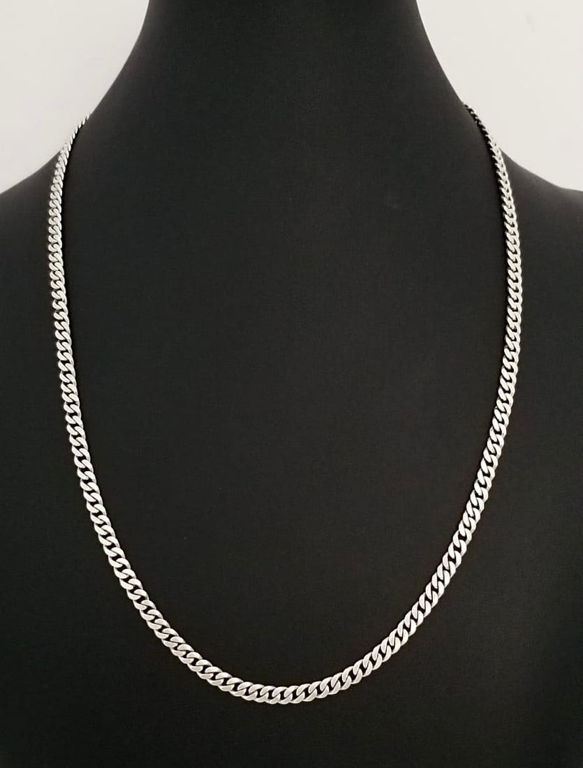 Amazing 925 Sterling Silver Cuban Link Necklace: Beautiful 925 sterling silver Cuban link necklace, 21 inches x 5 mm, 23.4 grams.