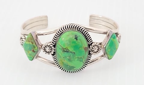 Amazing Native RB VTG Green Gaspeite Sterling Bracelet