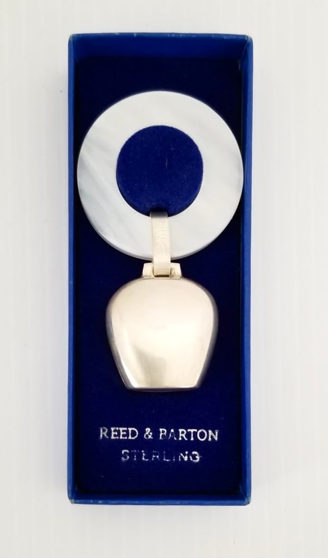 Amazing Reed & Barton N3T/Ring Sterling Silver Bell: Beautiful Reed & Barton N3T/Ring sterling silver bell, original box, 3 1/8 x 1 5/8 inches