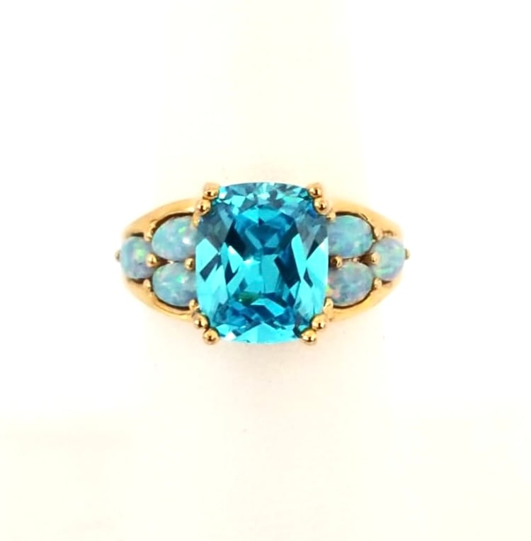 Amazing 925 Sterling Gold Tone Blue Stone Ring (1 of 5)