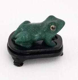 Amazing Green Jade Hand Carved Stone Frog