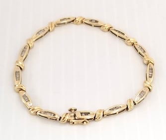 Amazing 14KT Gold Baguette Diamond Tennis Bracelet