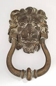 Amazing Antique Bronze Lion Door Knocker: Nice antique and heavy bronze lion door knocker, 7 x 4 inches.