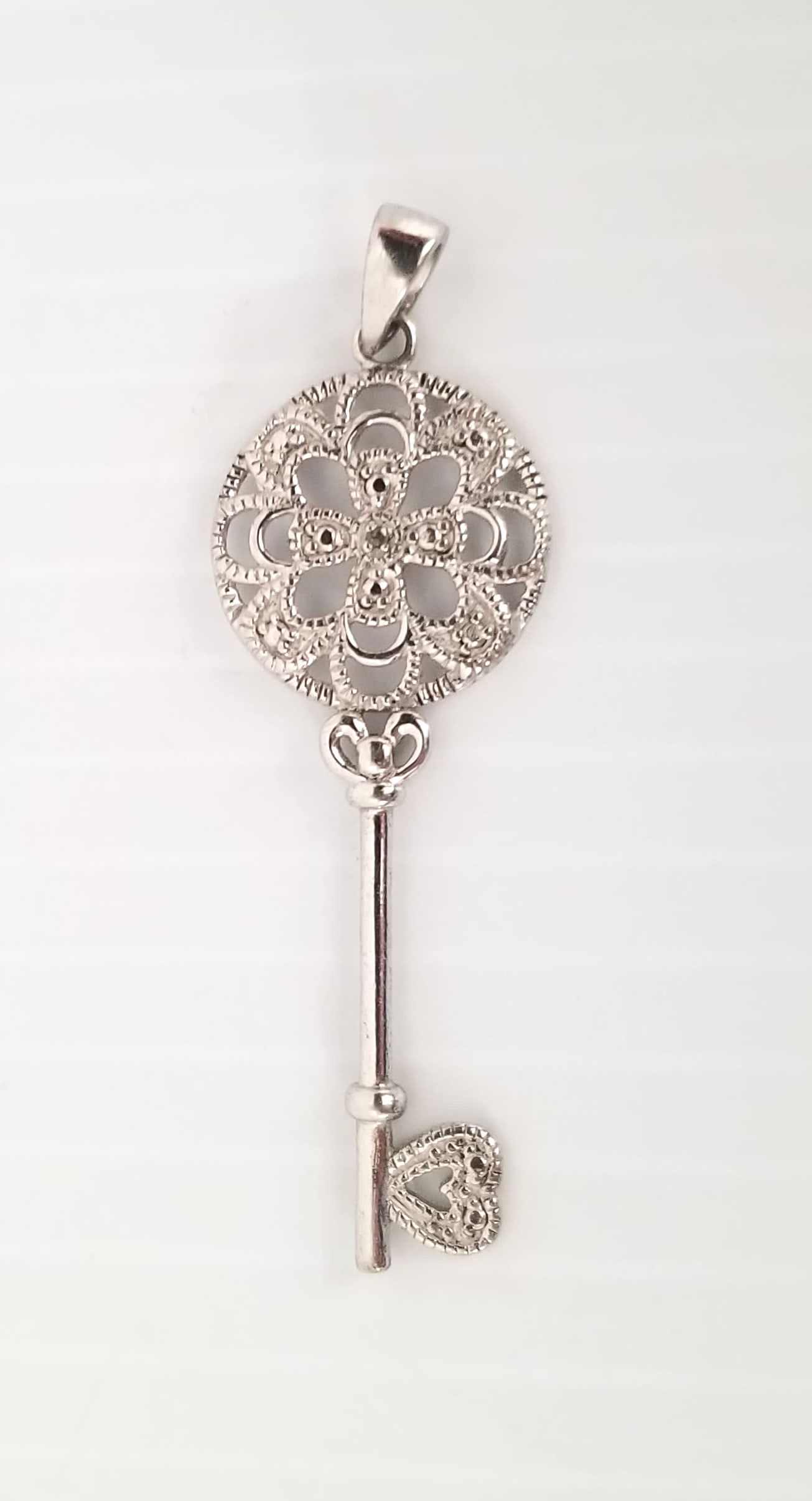 Amazing ICM 925 Sterling Silver Diamond Key Pendant (1 of 5)