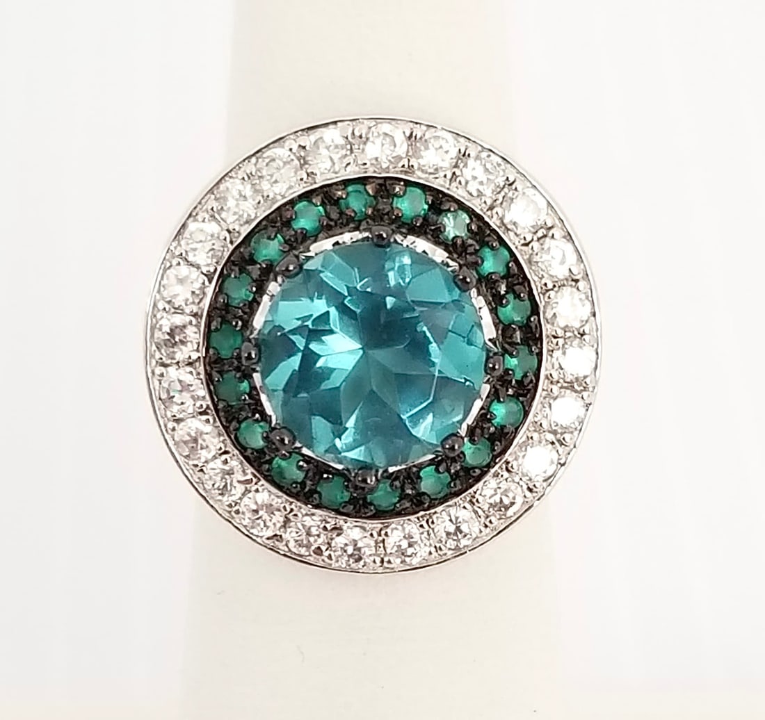 Amazing R. 925 Sterling Silver Blue ZC Ring: Beautiful R. 925 sterling silver blue Zirconia ring, 6.7 grams, size 5.