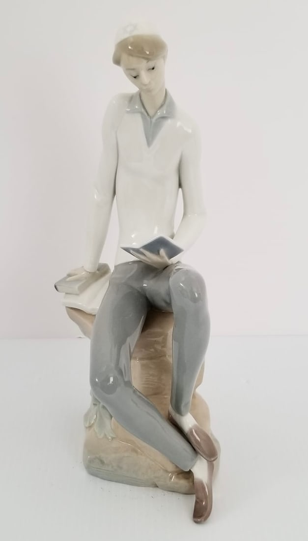 Amazing Lladro Jewish Boy Porcelain Figurine (1 of 7)
