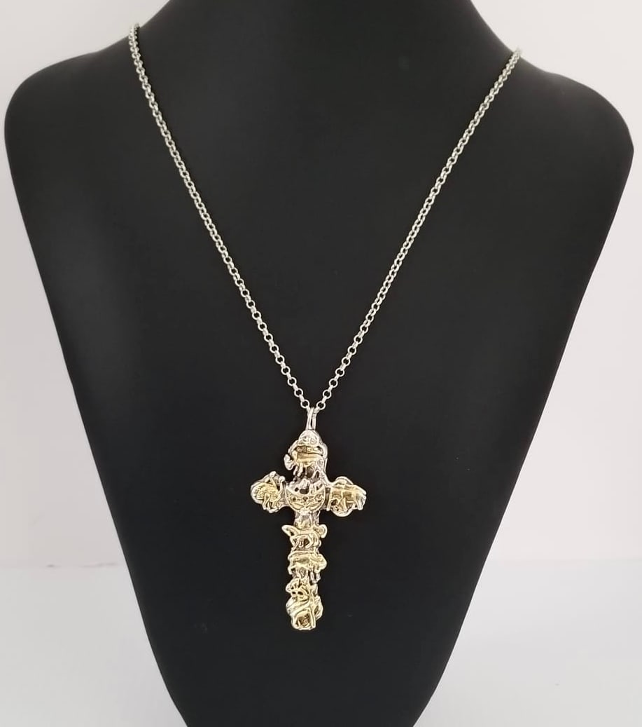 Amazing 925 Sam Philipe Cross Pendant Necklace: Beautiful 925 sterling silver and two tone gold Sam Philipe pendant necklace, 18.9 grams, 32 inches long x 3 mm, cross 3 x 1 5/8 inches. 18.9 grams.