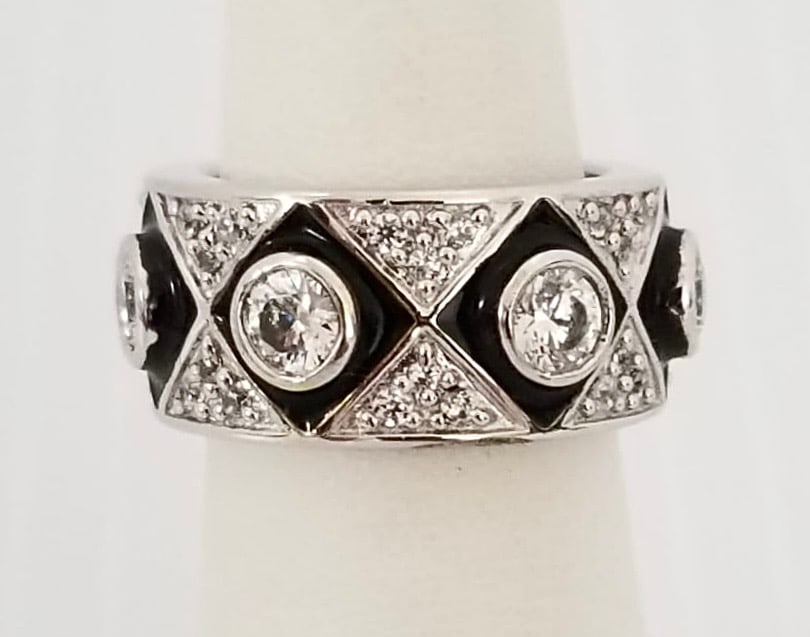 Amazing 925 Sterling Silver Zirconia Faceted Band Ring: Beautiful 925 sterling silver Zirconia faceted band ring, 8.4 grams, size 6.