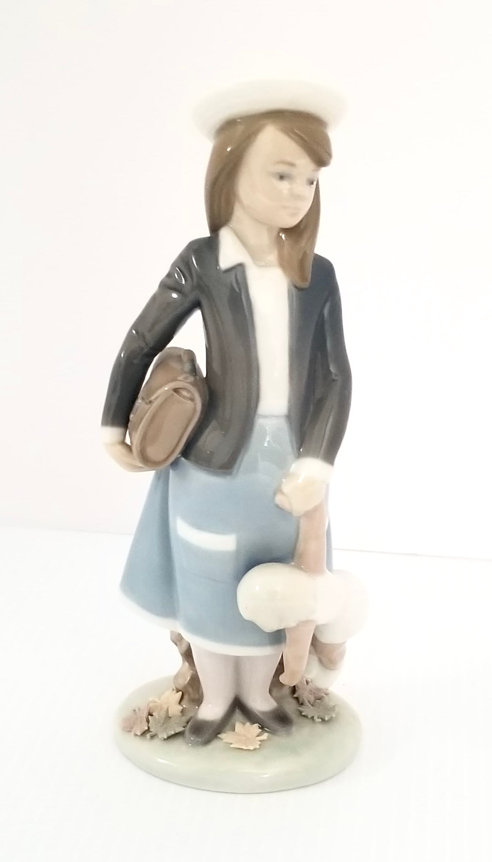 Amazing Lladro Autum Girl Porcelain Figurine (1 of 5)