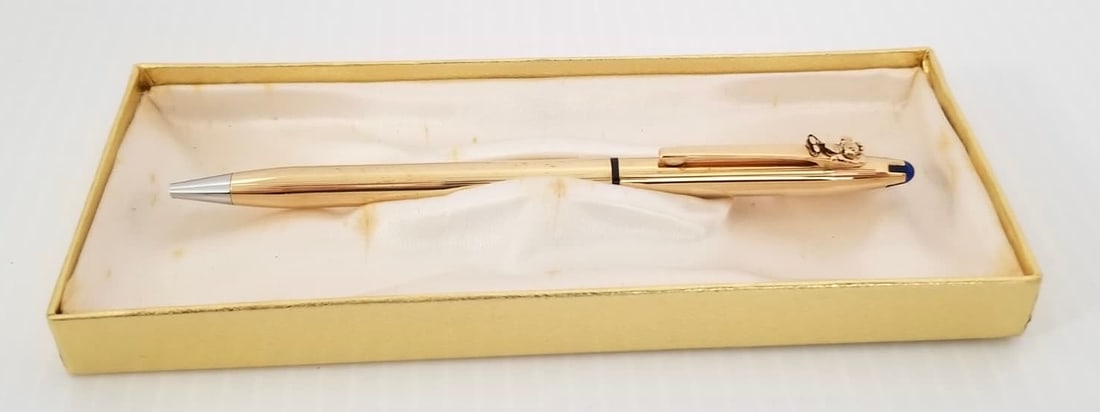 Amazing Vtg Blue Sapphire Walt Disney Pen: Beautiful vintage blue Sapphire Walt Disney pen, original box, 5 1/4 inches.