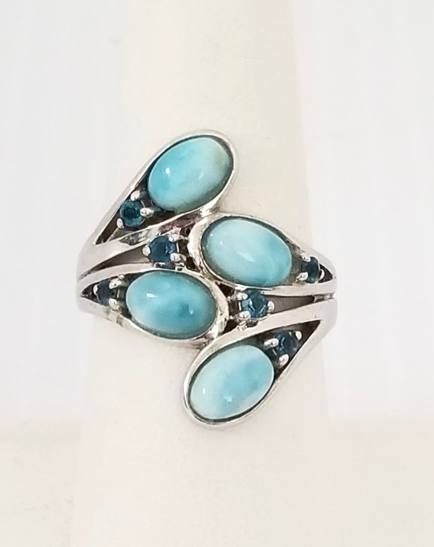 Amazing NOA 925 Sterling Blue Stone Ring: Beautiful NOA 925 sterling silver blue stone ring, size 8, 5.1 grams.