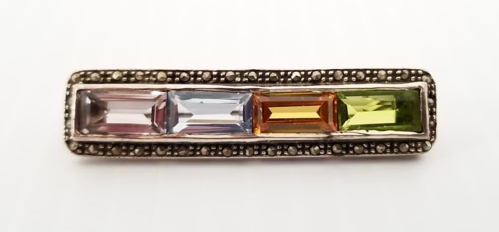 Amazing Sterling Silver Multistone Pin Brooch: Beautiful sterling silver multistone 4 ct total pin brooch, 1 5/8 x 3/8 inches, 7.5 grams.