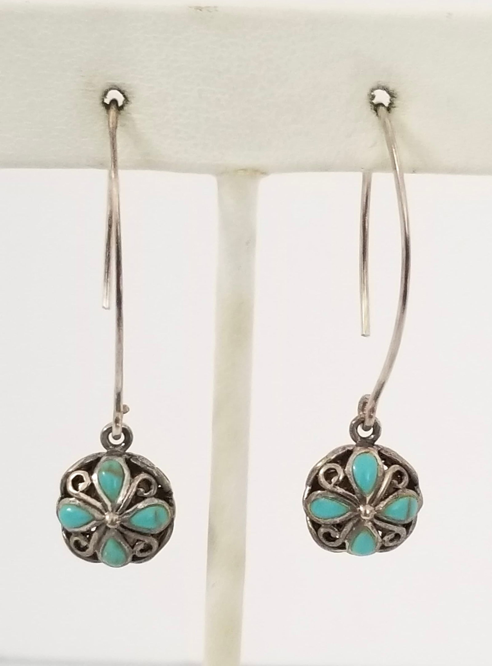Amaizng 925 Sterling Silver Turquoise Earrings: Beautiful 925 sterling silver Turquoise earrings, 1 1/2 inches, 3.5 grams.