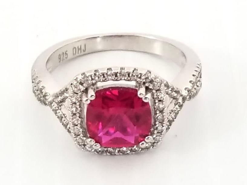Amazing DMJ 925 Sterling Silver Red Cut Ring: Beautiful DMJ 925 sterling silver red cut ring, 4.4 grams, size 8.