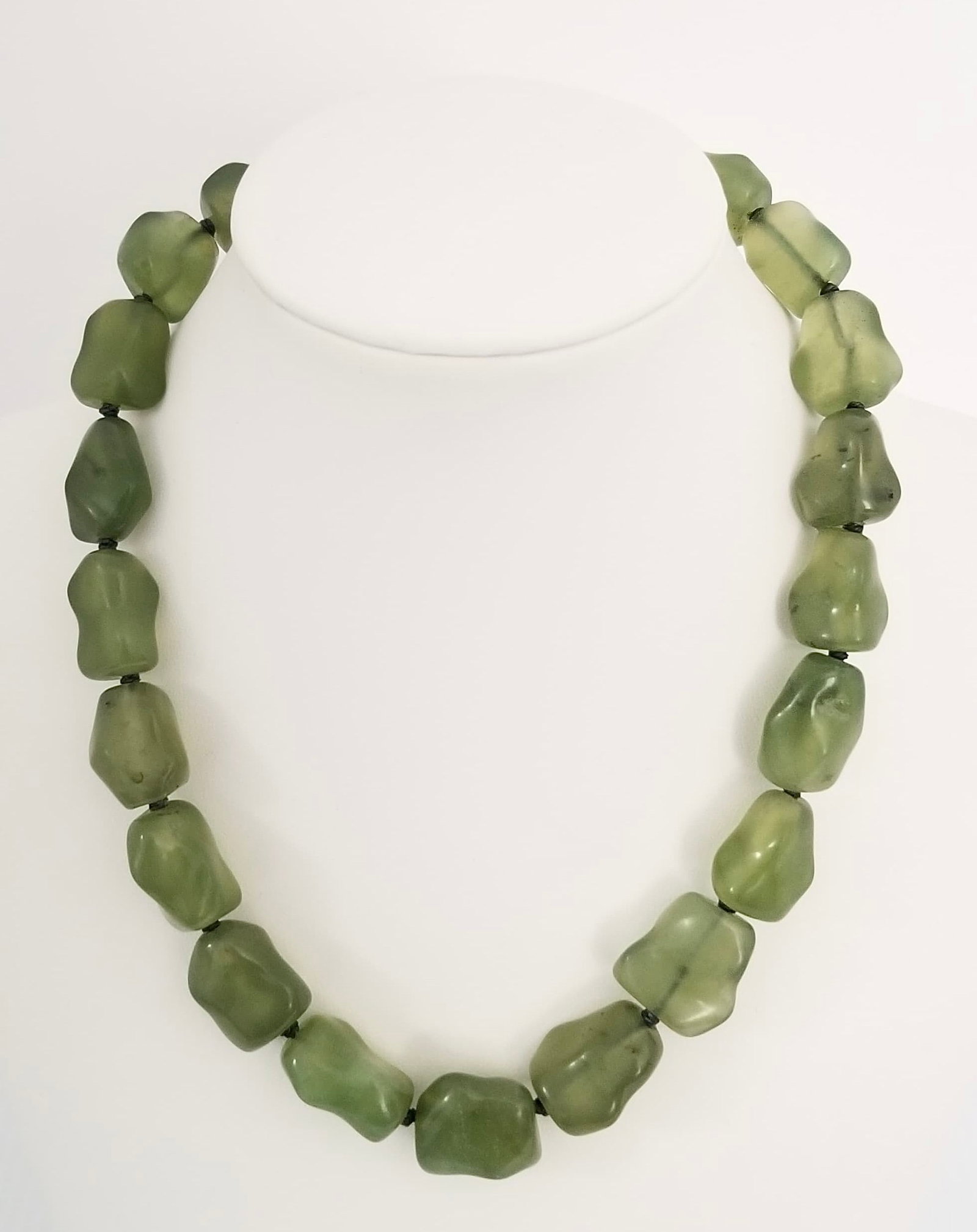 Amazing Sterling Silver Green Jade Necklace (1 of 4)