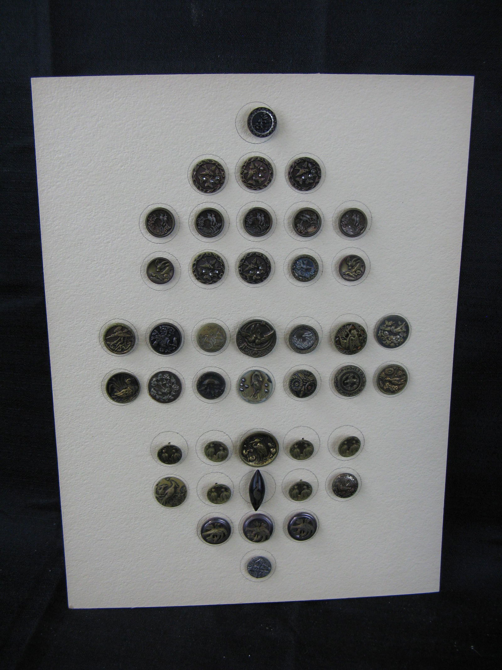 Vintage Metal Buttons - Birds: Vintage Metal Buttons - Birds - various sizes - 42 total.