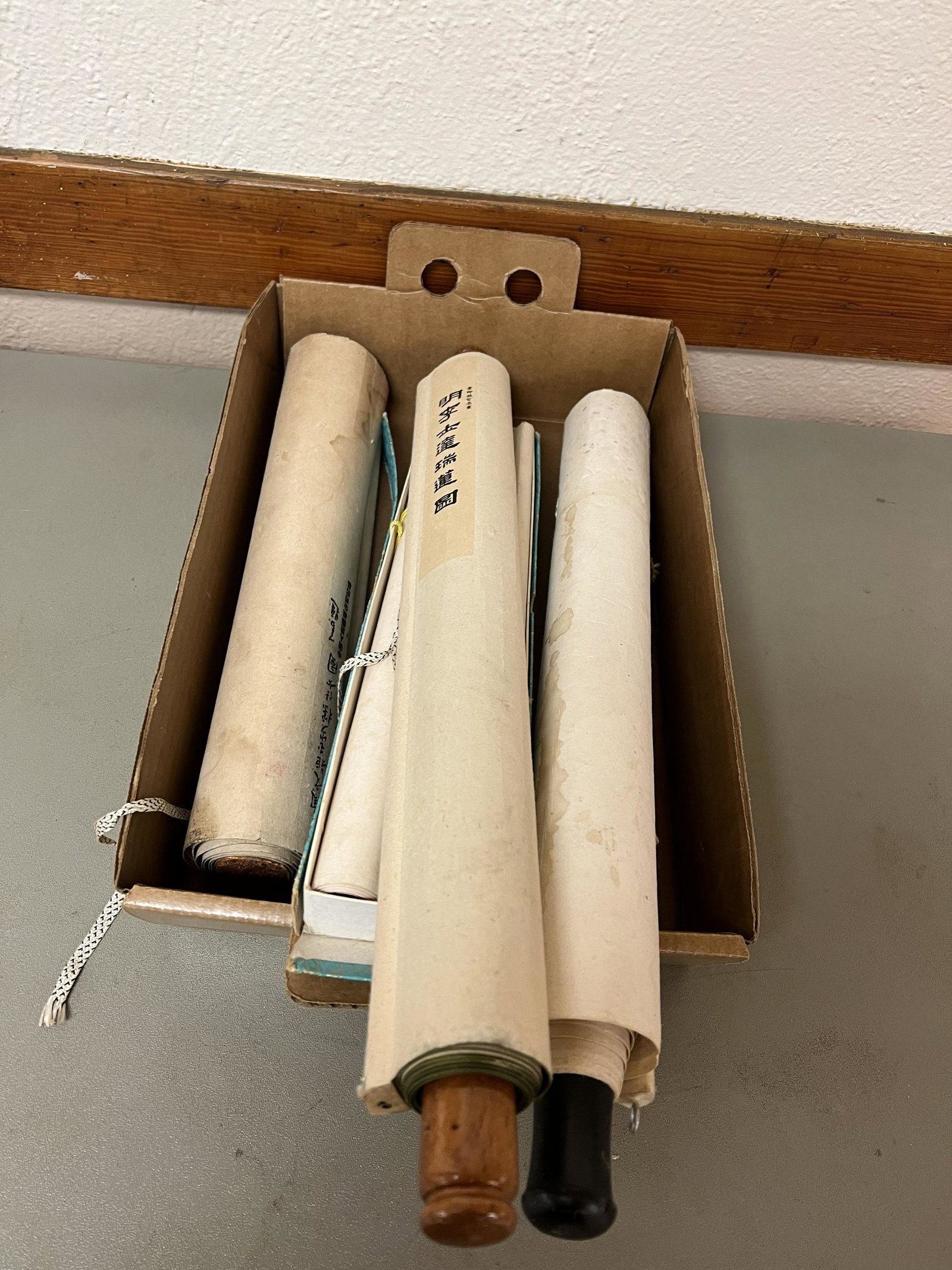 Lot Of Five Antique Japanese Asian Scrolls: Lot of Five Vintage Japanese Asian scrolls . Condition - is as shown.