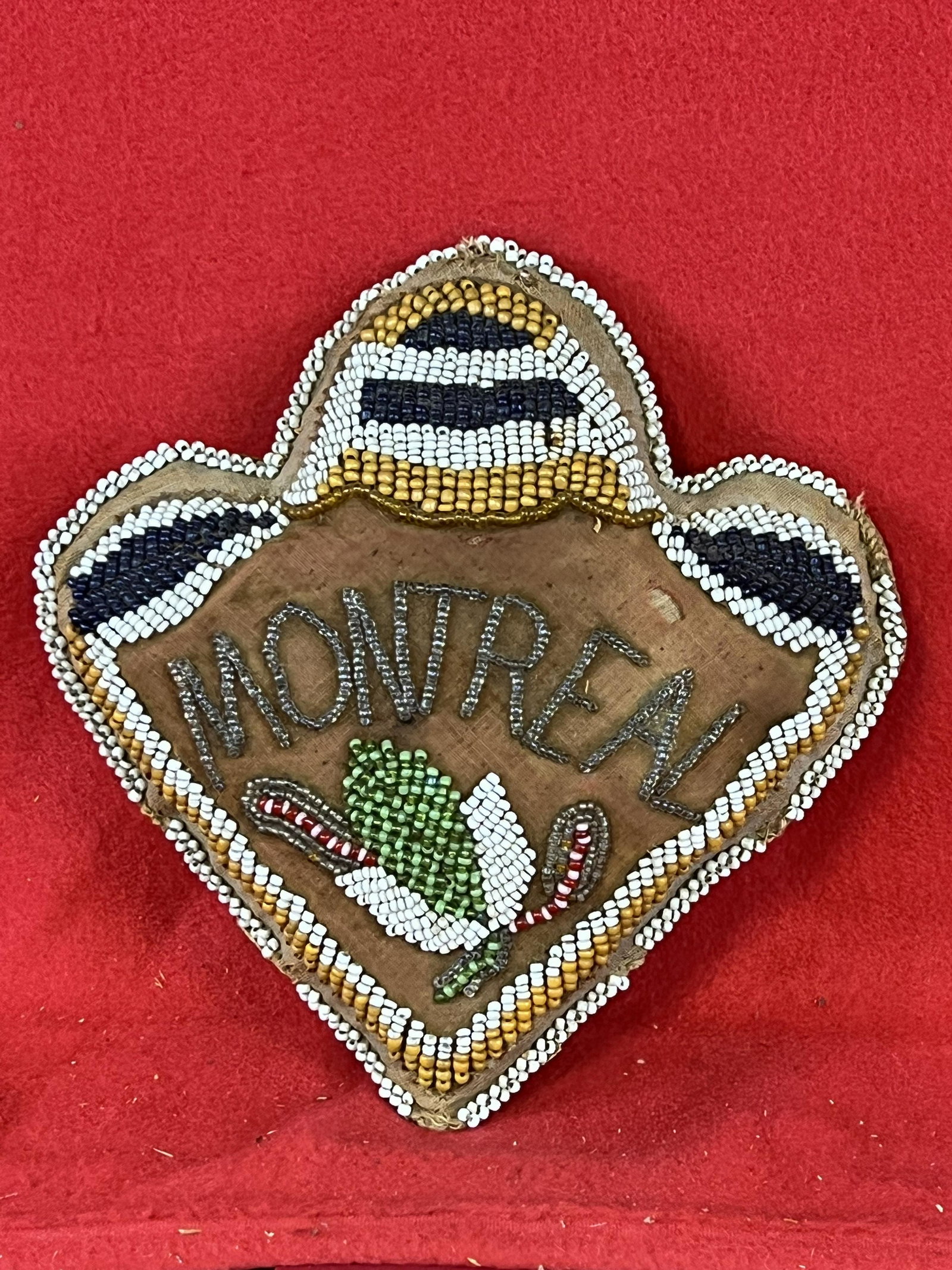 Antique Iroquois Niagara Falls Ware Pillow "Montreal": A Antique Glass Beaded Iroquois Niagara Falls Ware Pillow With MONTREAL On The Front. The Pillow Measures Approximately 8" By 7 1/2". Condition - Is As Shown. From An Extensive Collection Of Antique I