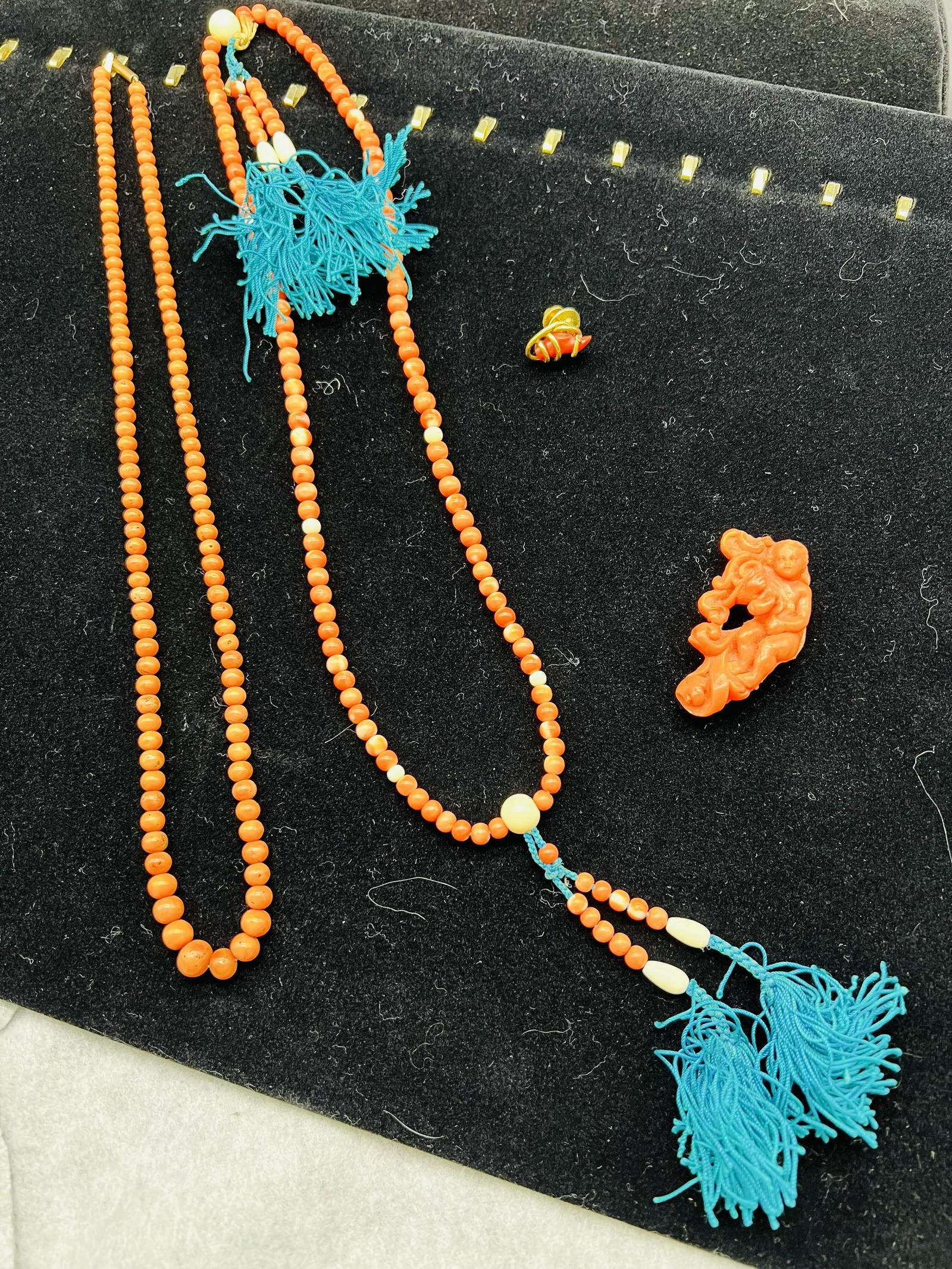Lot Antique Coral Jewelry (1 of 6)
