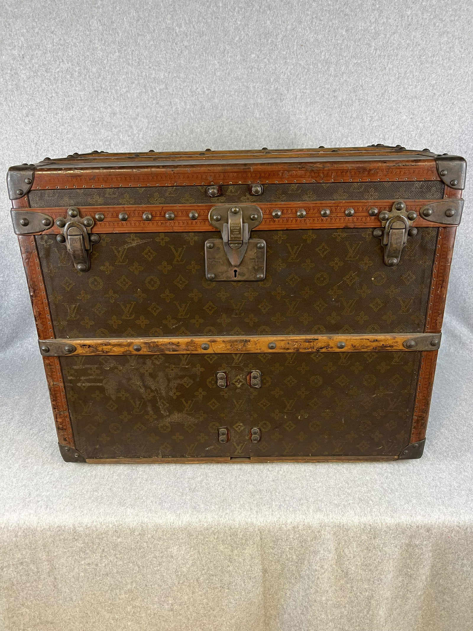 Vintage Louis Vuitton Trunk (1 of 17)