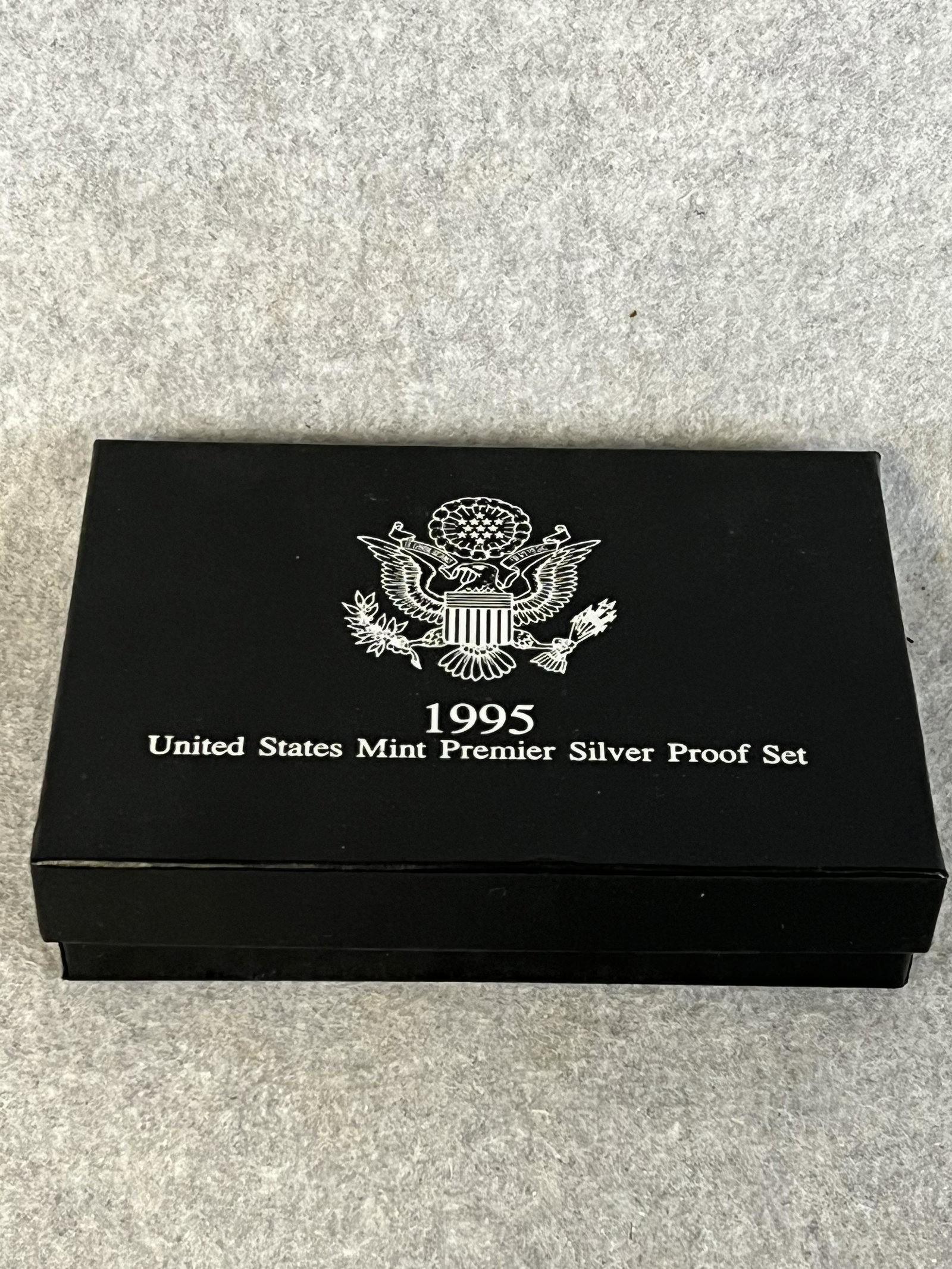 1995 United States Mint Premier Silver Proof Set w Box / COA: A 1995 United States Premier Silver Proof Set complete with box and COA all in fine condition