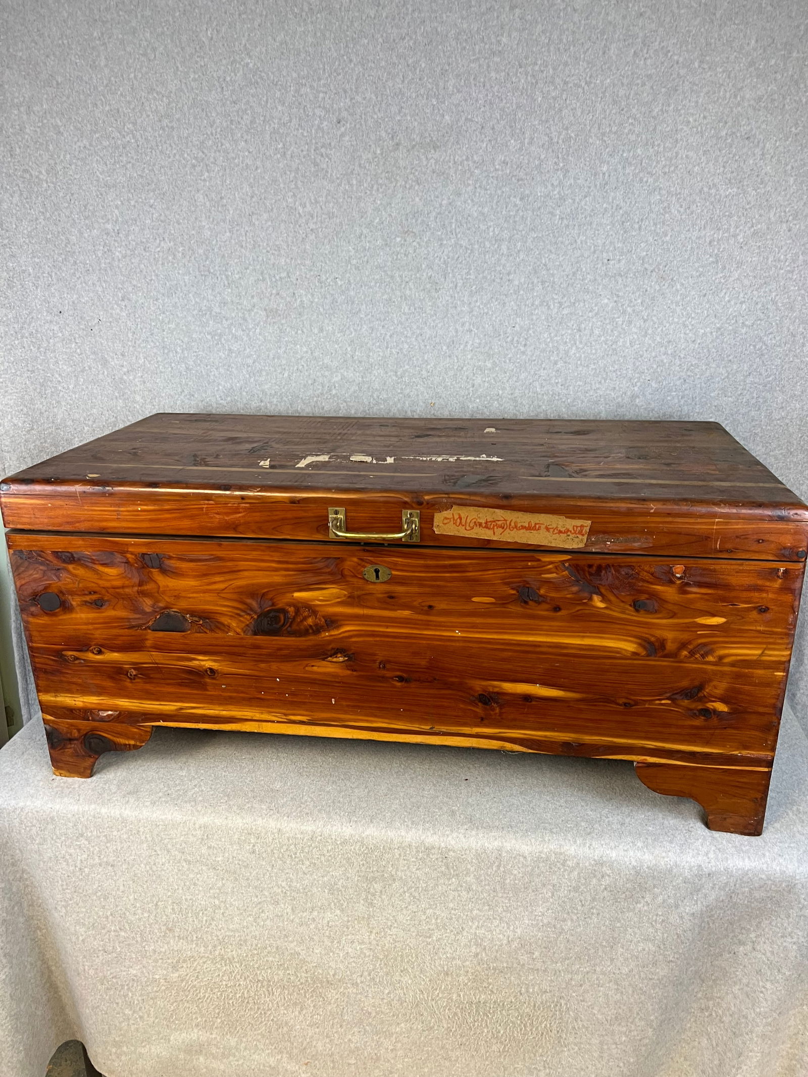 Vintage Cedar Chest (1 of 5)