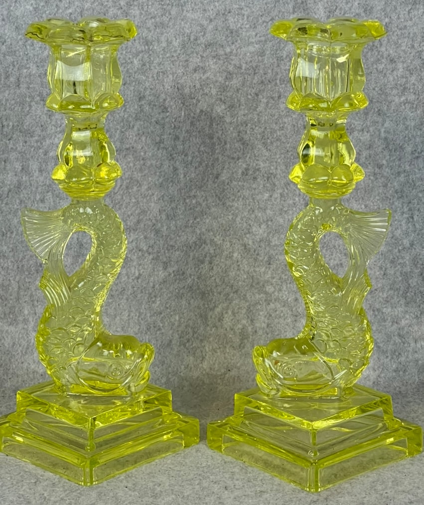 PR Boston & Sandwich Canary yellow Dolphin Candlesticks (1 of 8)