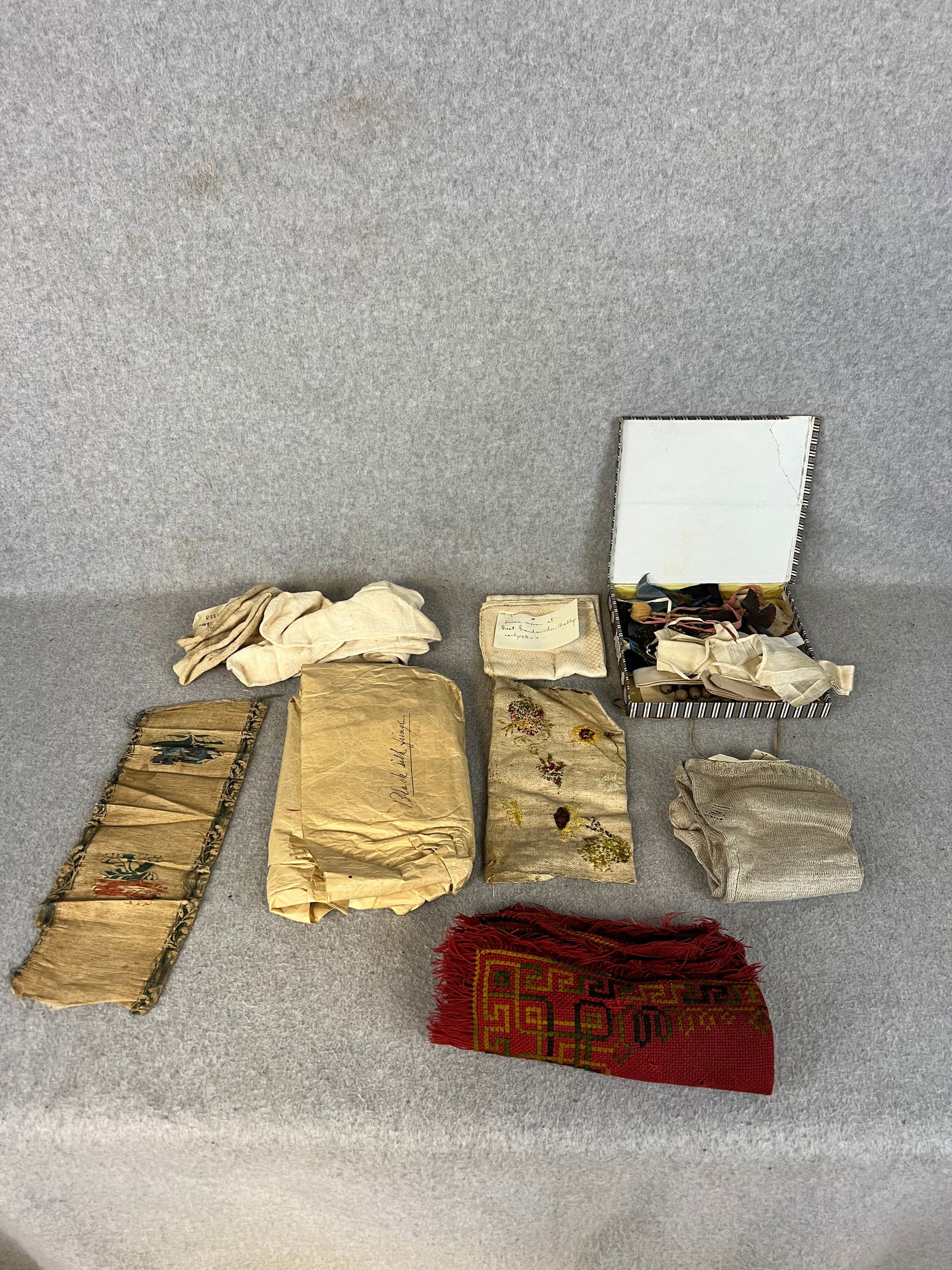 Misc. Lot Victorian Needlework, Textiles Etc. (1 of 14)