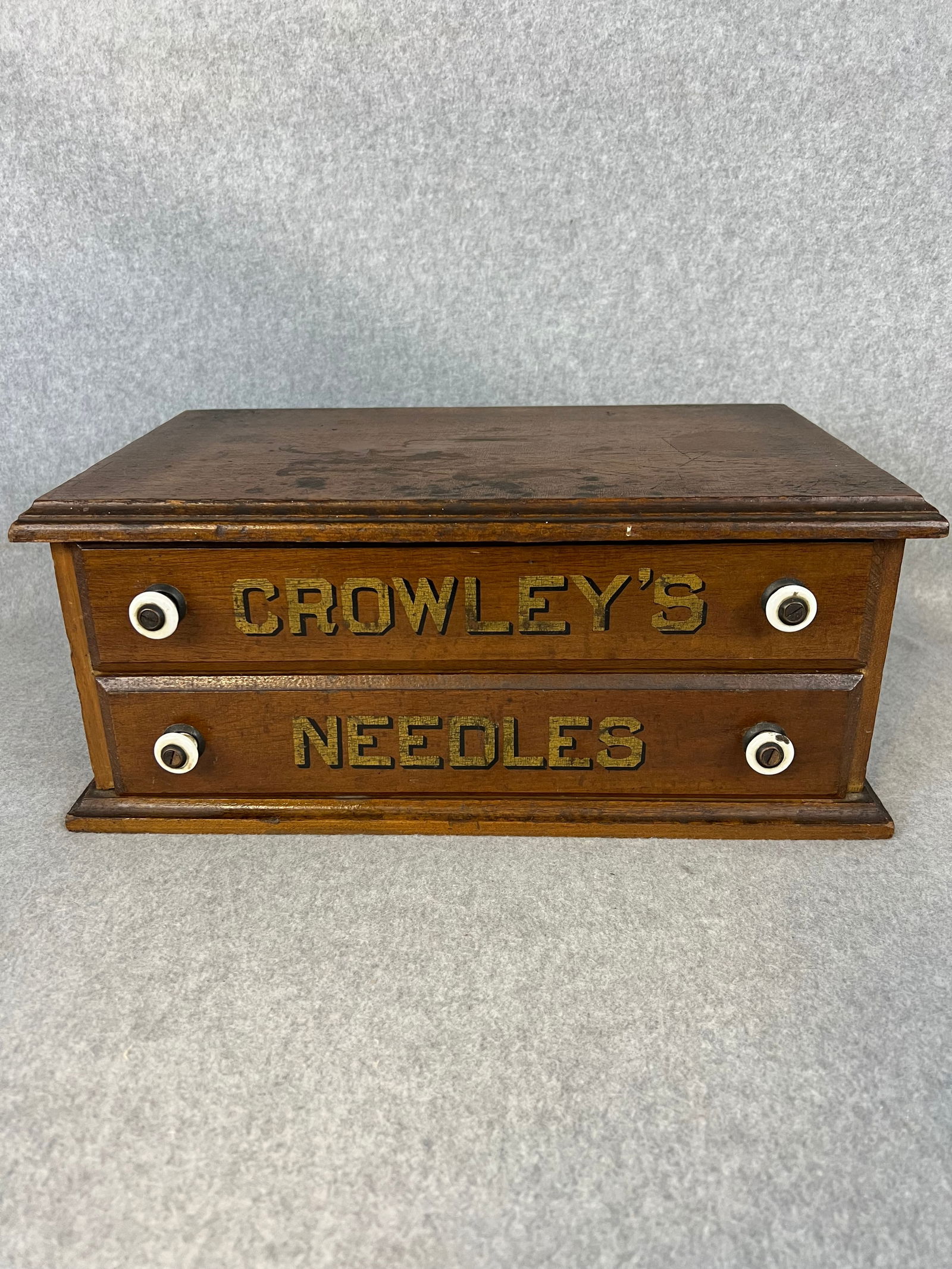 Crowley's Needles Country Store Case (1 of 9)