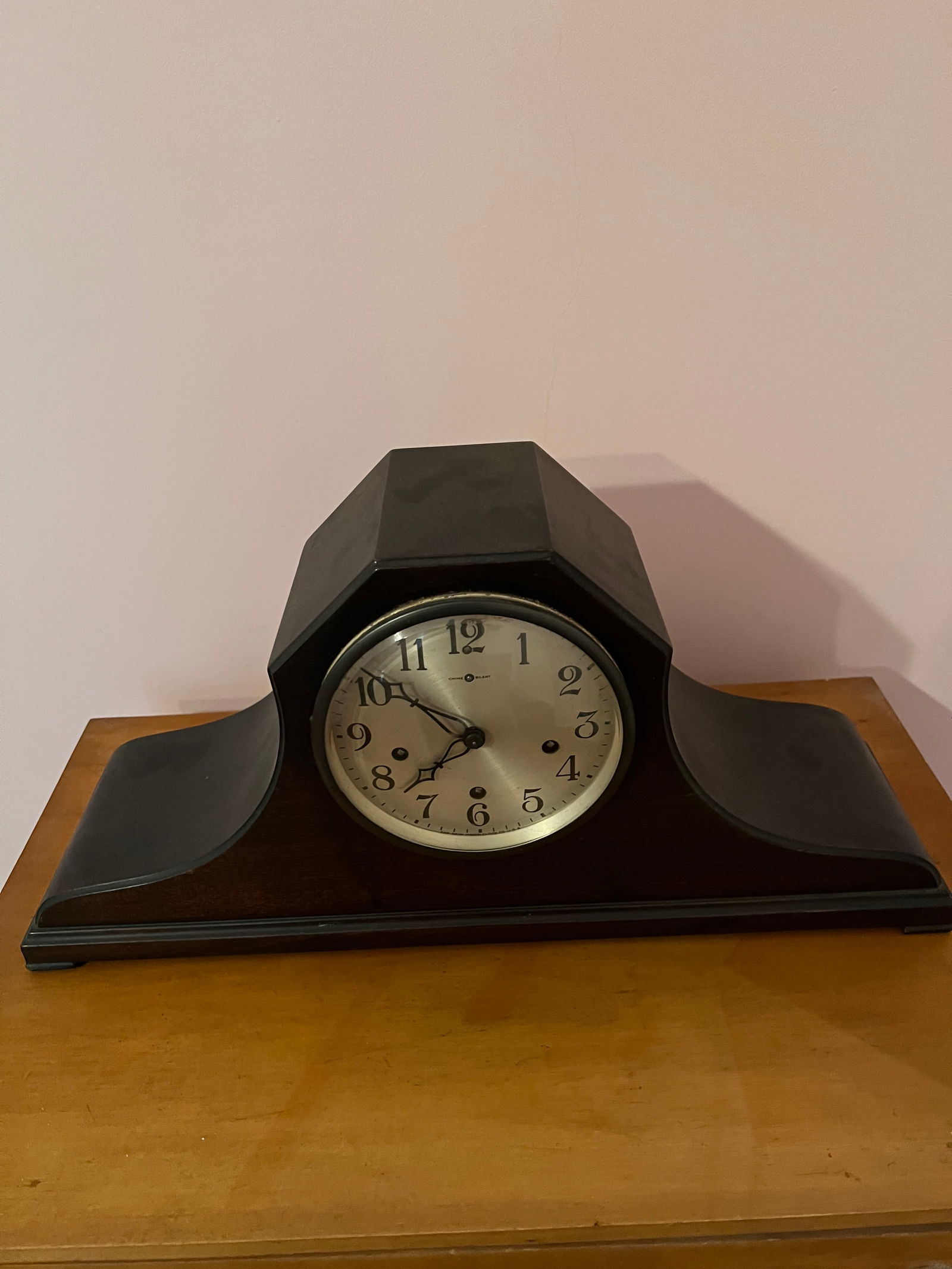 Vintage New Haven Clock Co Mantle Clock (1 of 5)