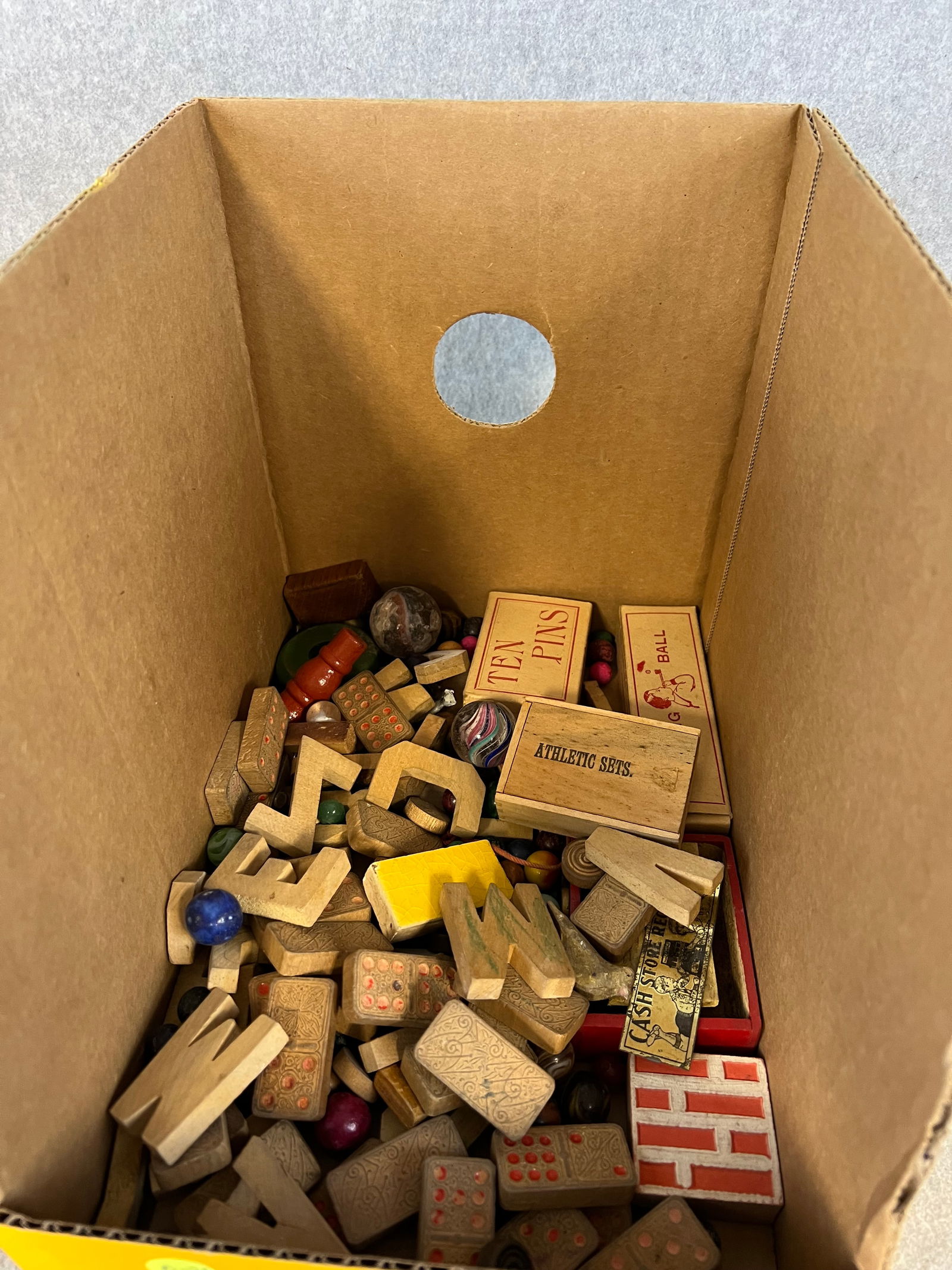 Lot Antique Marbles, Small Games Etc. (1 of 6)