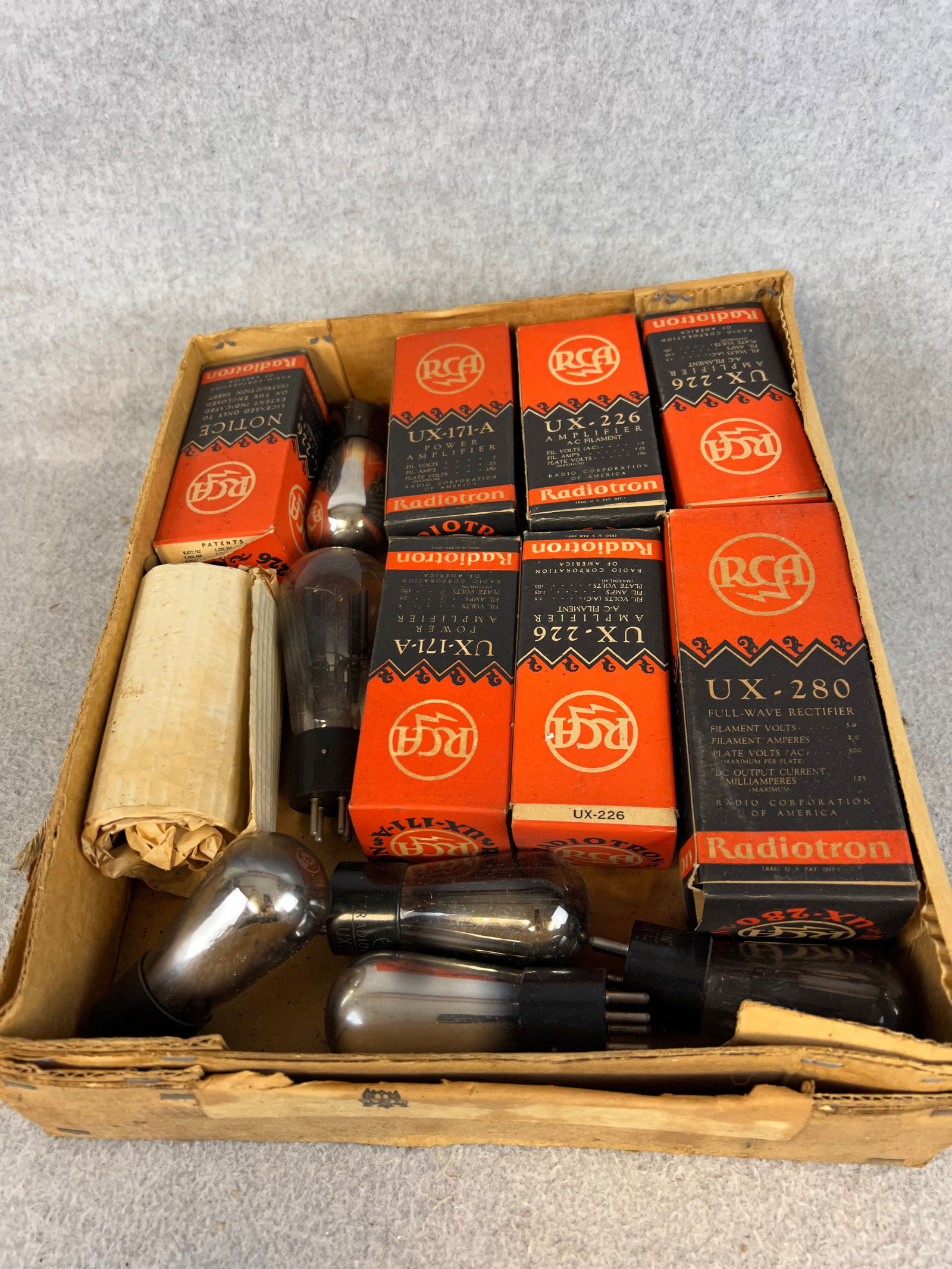 Lot Vintage RCA Radiotron Tubes In Boxes (1 of 6)