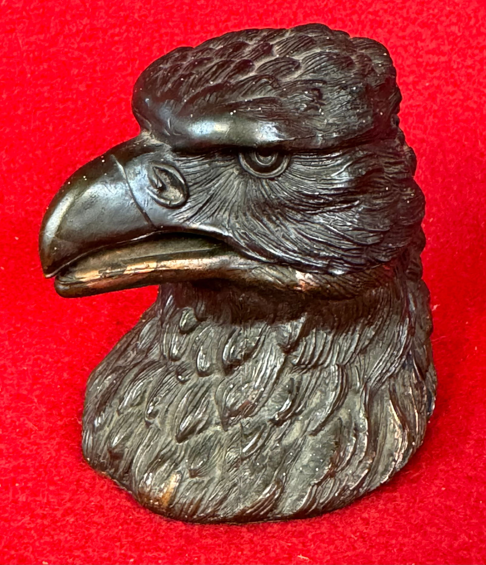 Antique Bronzed Spelter Metal Figural Eagle Head Inkwell: Antique bronzed spelter metal inkwell in the form of a eagles head complete with its original clear glass liner / inkwell. Condition - fine as shown.
