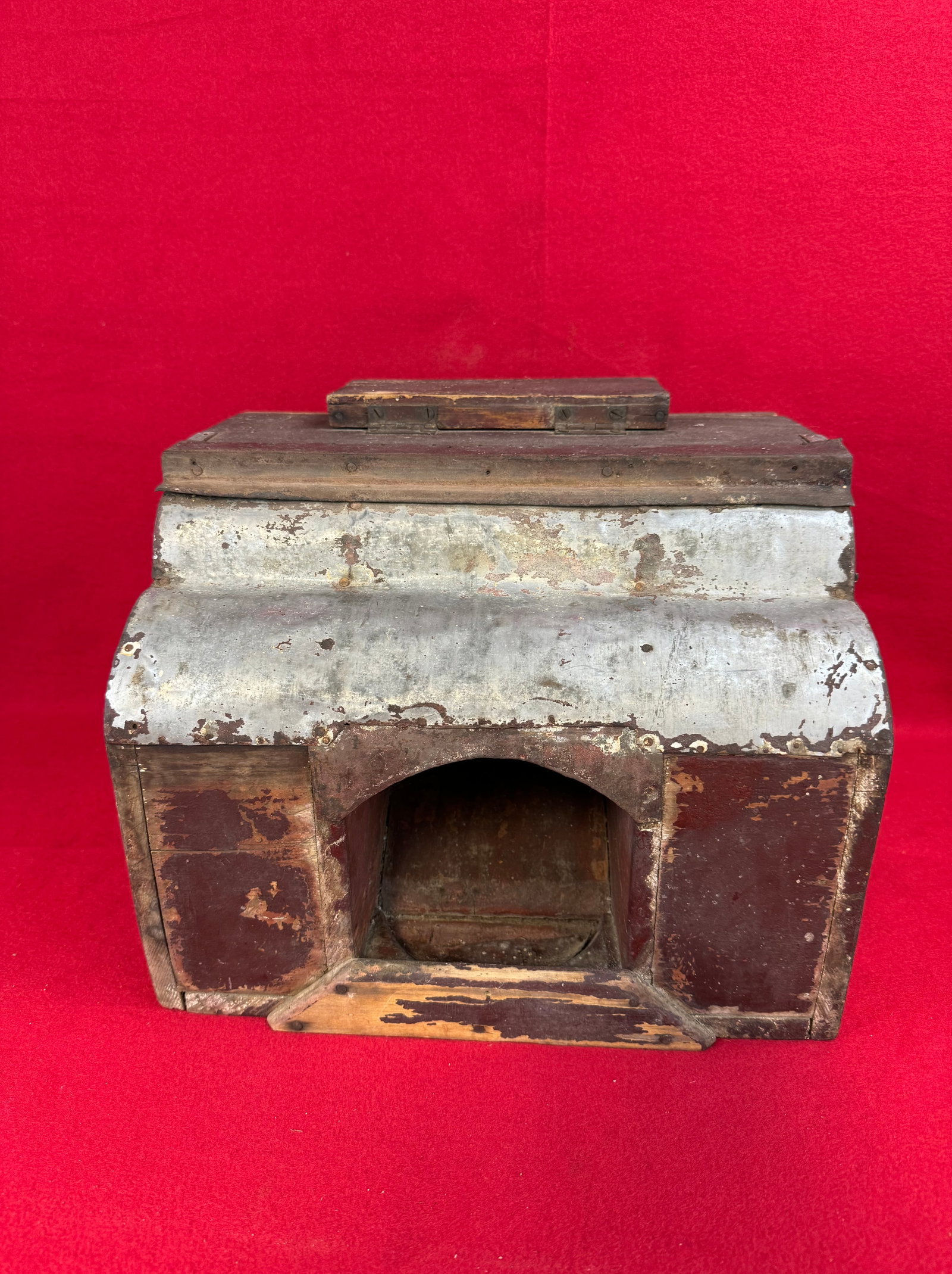 1904 Prototype Changemaker By Norman Meriness: A most unusual wooden prototype changemaker intended to provide a secure way to leave a cash box unattended and locked but still capable of providing change. This device carries penciled notes on the 