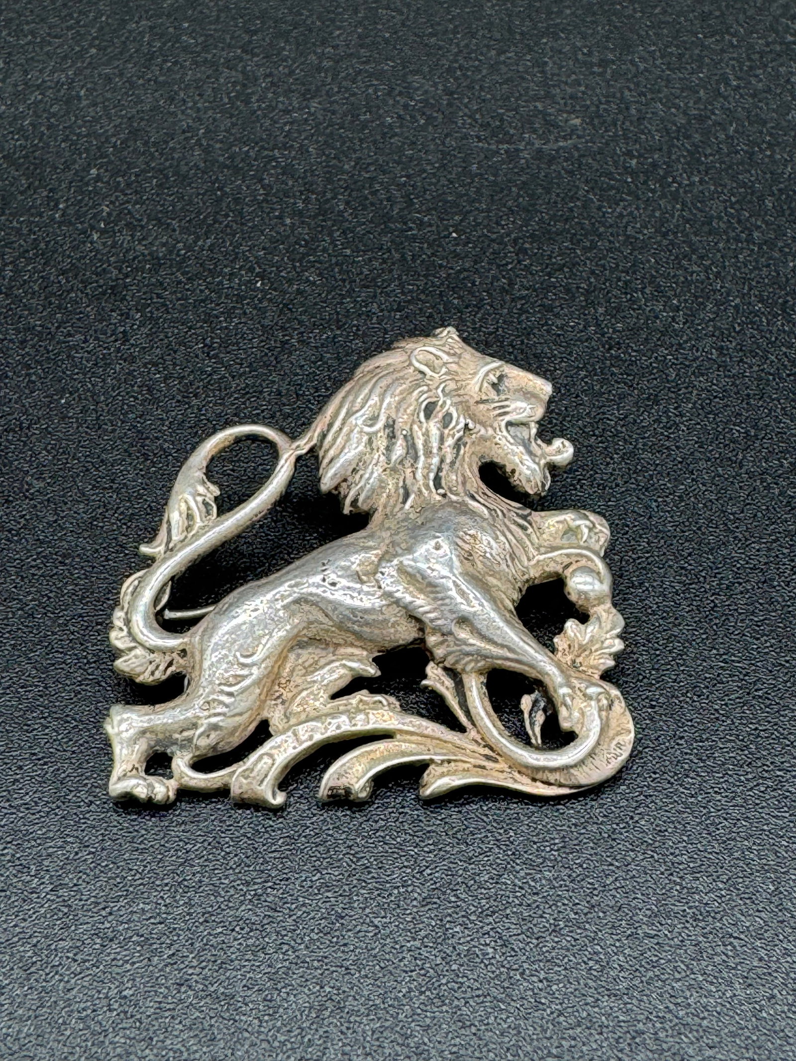 Sterling Silver G. Cini Leo The Lion Zodiac Pin: Vintage sterling silver Guglielmo Cini Leo The Lion Zodiac Pin which measures approximately 1 1/2" tall and has a weight of .33 ozt. Condition - excellent just in need of a polishing as shown.
