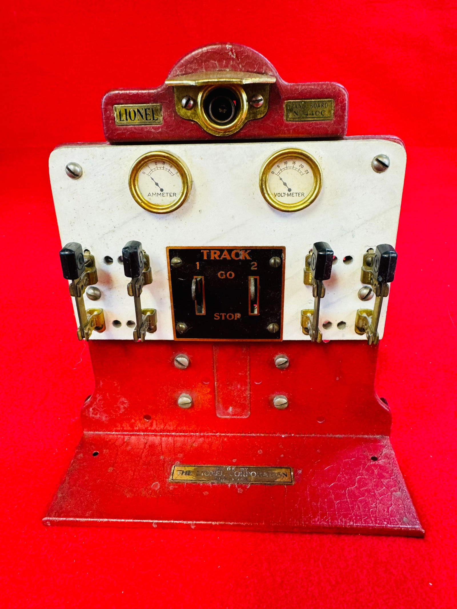 Lionel Prewar No 440C Panel Board (1 of 3)