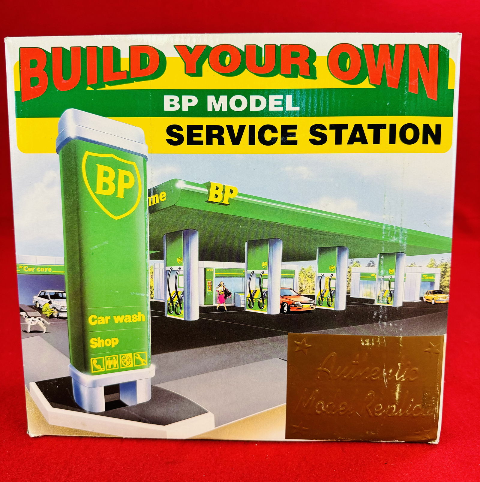 Build BP Model Service Station In Its Orig Box (1 of 3)