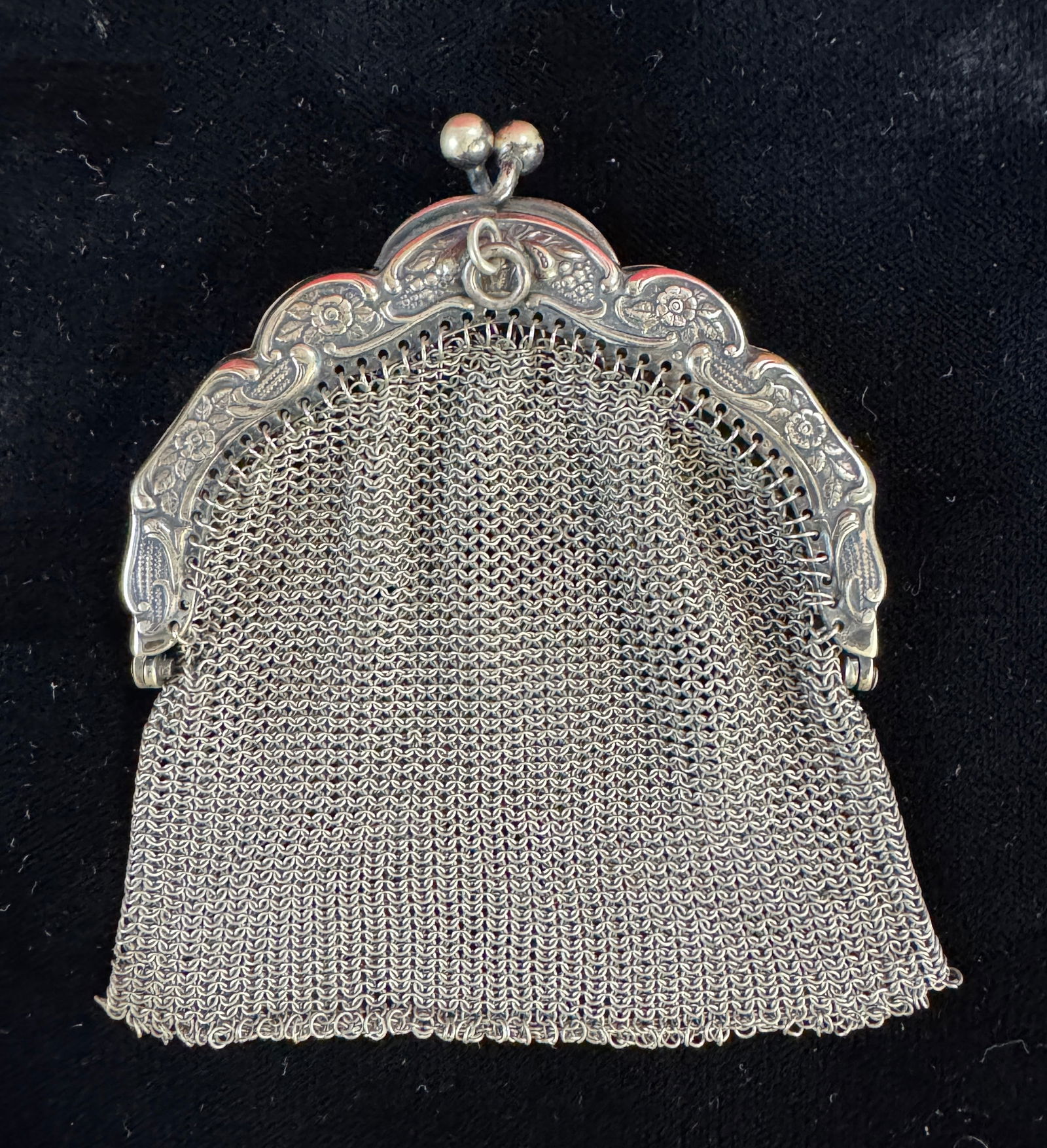 Antique Nickel Silver Woman's Mesh Change Purse (1 of 4)