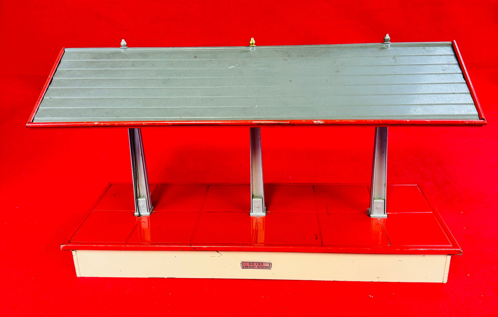 Lionel Prewar No 155 Freight Station (1 of 6)