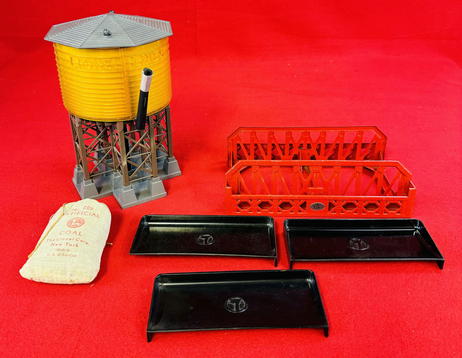 Lot Lionel O Gauge Accessories (1 of 3)