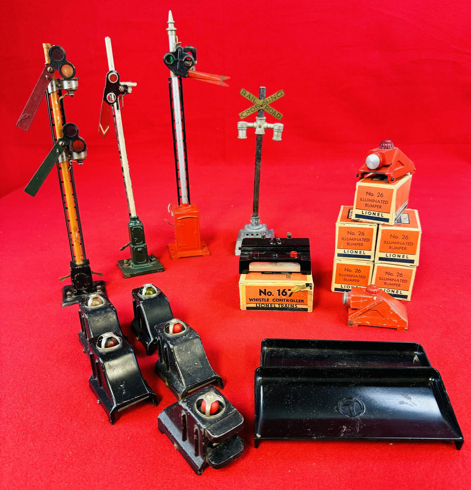 Lot: Lionel Accessories (1 of 4)