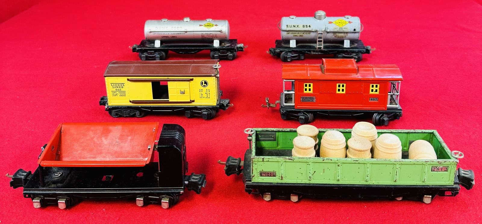 Lot of 6 Lionel O Gauge Train Cars (1 of 6)