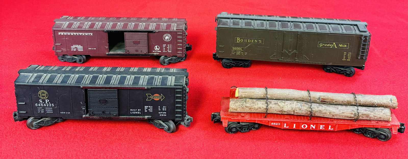 Lot of 4 Lionel O Gauge Train Cars (1 of 2)