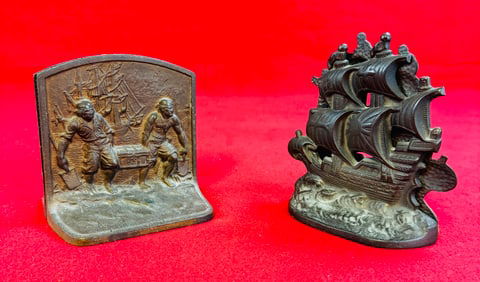 Lot 2 Sets Cast Iron Bookends