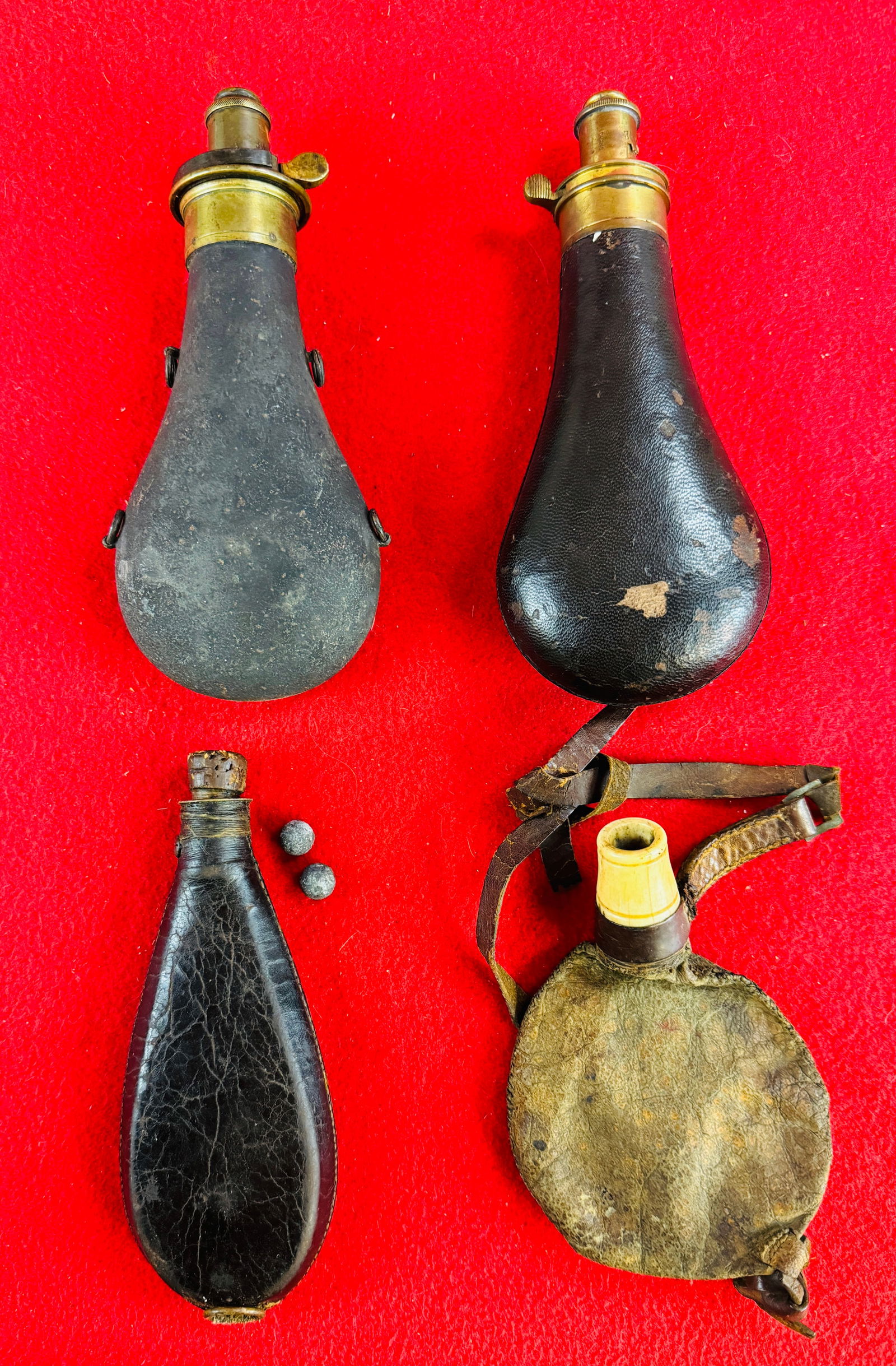 Lot Antique Powder Flasks, Shot Flask Etc. (1 of 7)