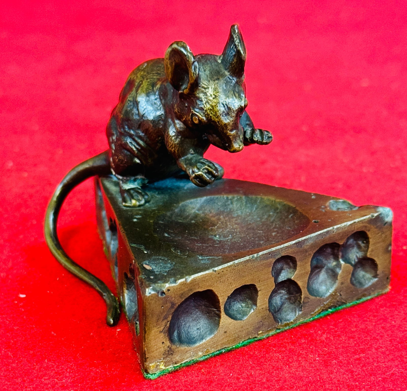 Antique Bronze Mouse With Wedge Of Cheese (1 of 4)