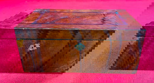 Antique Mahogany Veneer Dresser Box